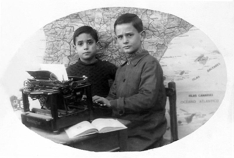 img_sadaba//04.Recuerdo del Colegio/012.maximoyJLaznarez-1936.jpg